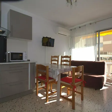T1 Avec Balcon, Climatisation Et Parking Pres Du Parc Charles De Gaulle A - Fr-1-553-101