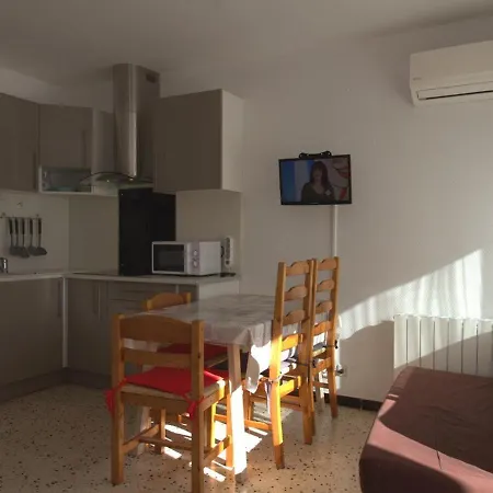 T1 Avec Balcon, Climatisation Et Parking Pres Du Parc Charles De Gaulle A - Fr-1-553-101 شقة *