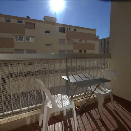 T1 Avec Balcon, Climatisation Et Parking Pres Du Parc Charles De Gaulle A - Fr-1-553-101 شقة